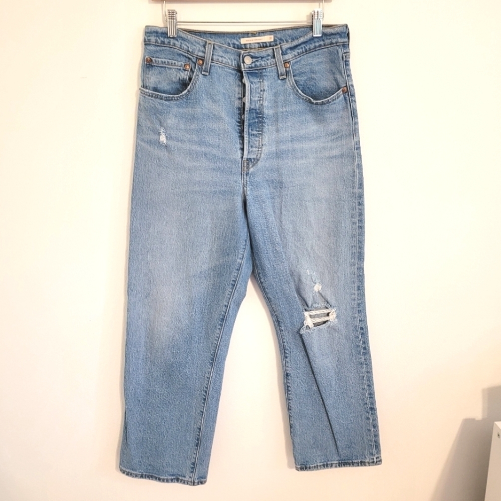 Levi's ribcage straight leg jeans size 31